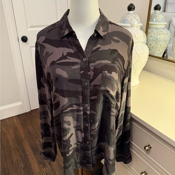 Rails Hunter Camo Button Down Shirt-W7 - Picture 2 of 6